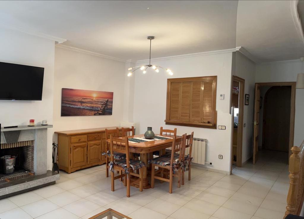 Wonderful Beach House With 2 Pools Villa กาลาเฟลล์ ภายนอก รูปภาพ